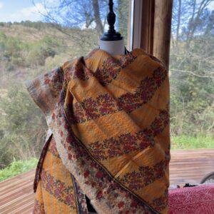 chale kantha brouge rose et jaune bordeaux 2