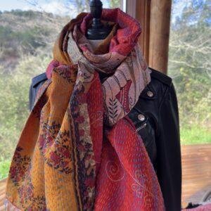 chale kantha brouge rose et jaune bordeaux 5