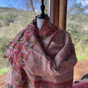 chale kantha rose fleuri et beige rouge vert 2
