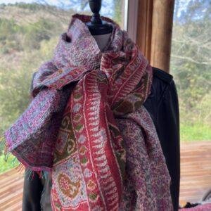 chale kantha rose fleuri et beige rouge vert 5